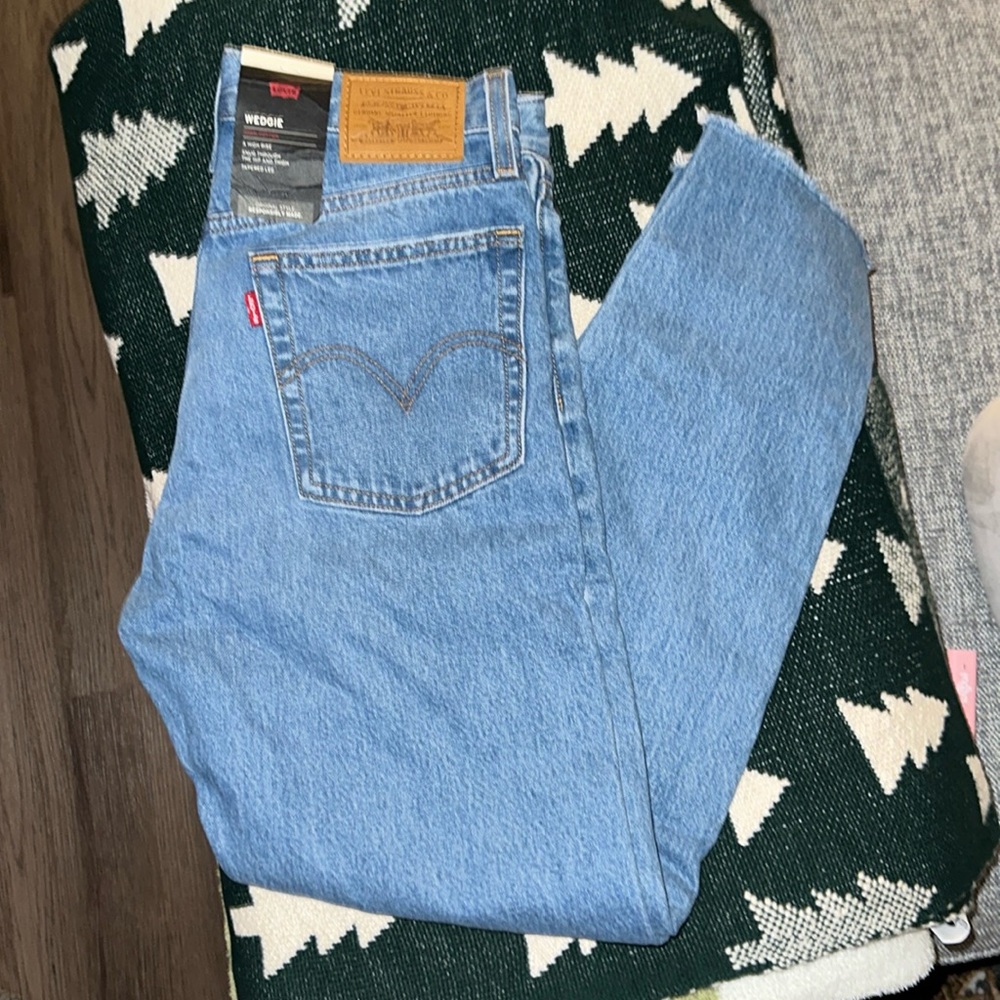 Levi’s Wedgie Jean
